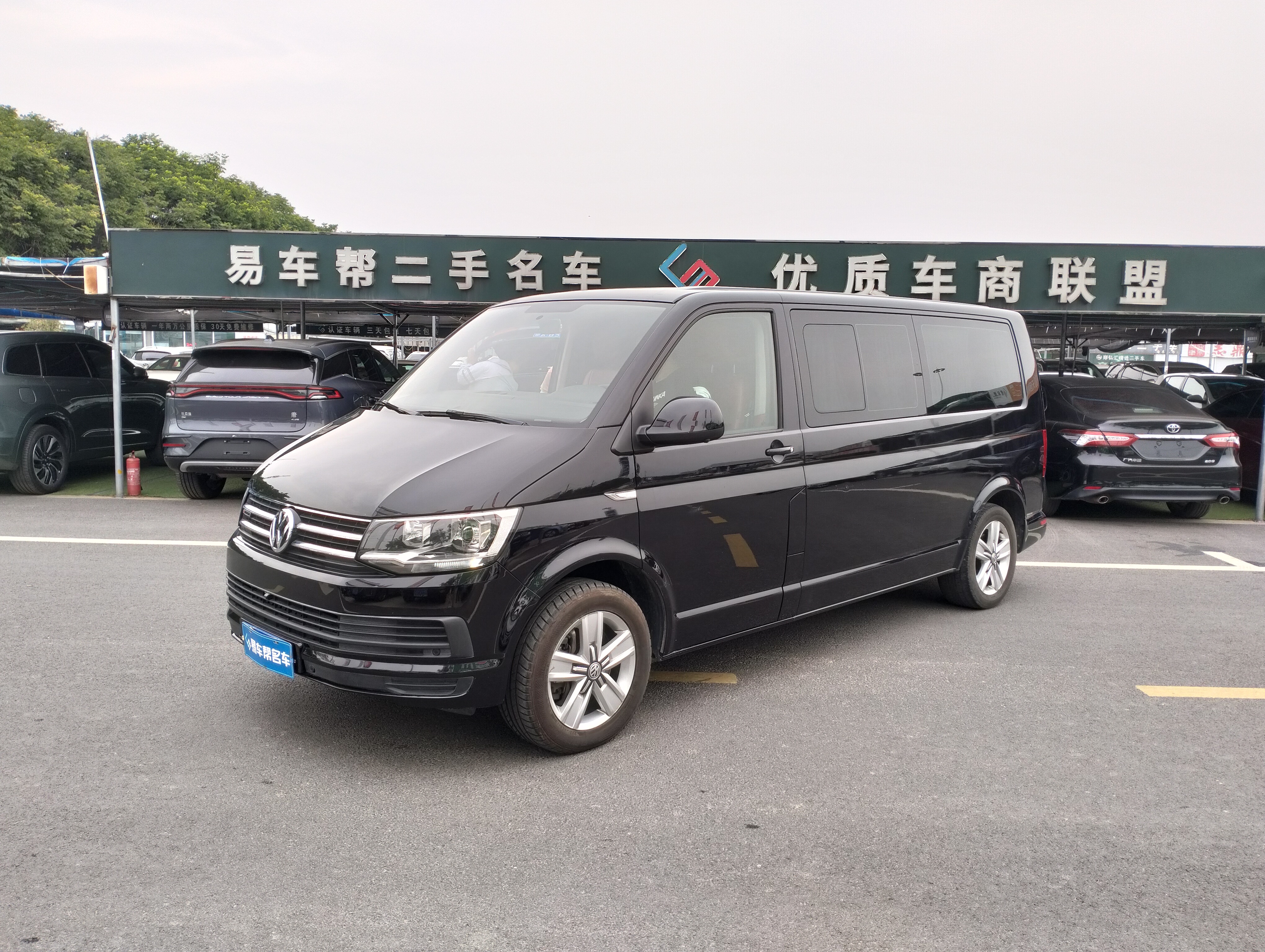 Volkswagen Caravelle 2018 car image #3