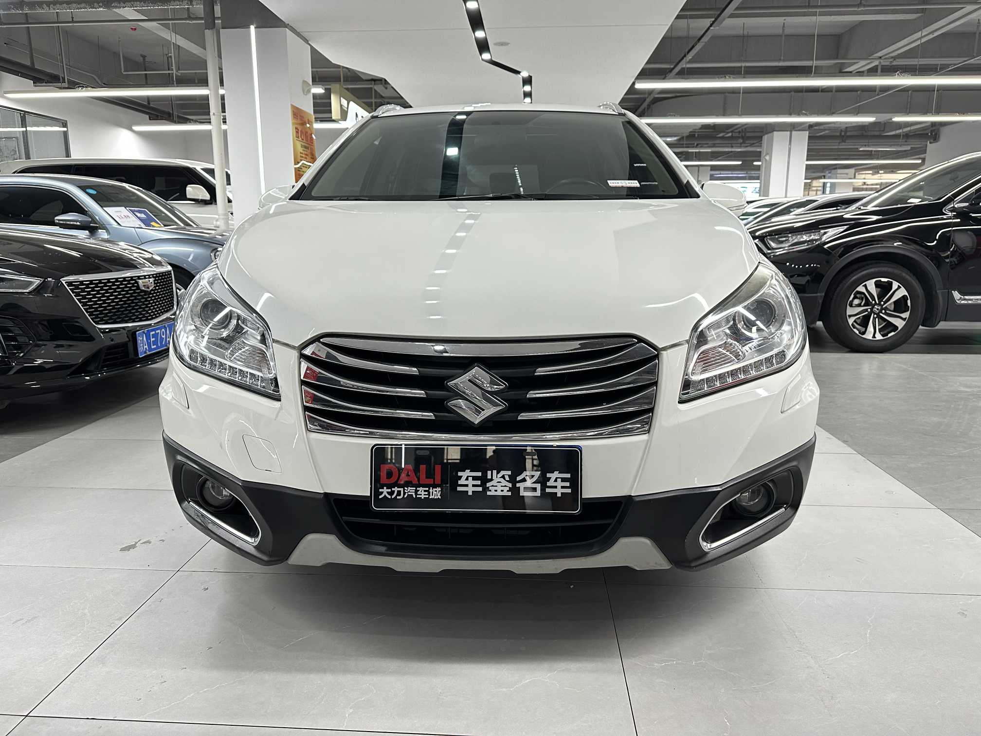 Suzuki S-Cross 2014 immagine di auto #3