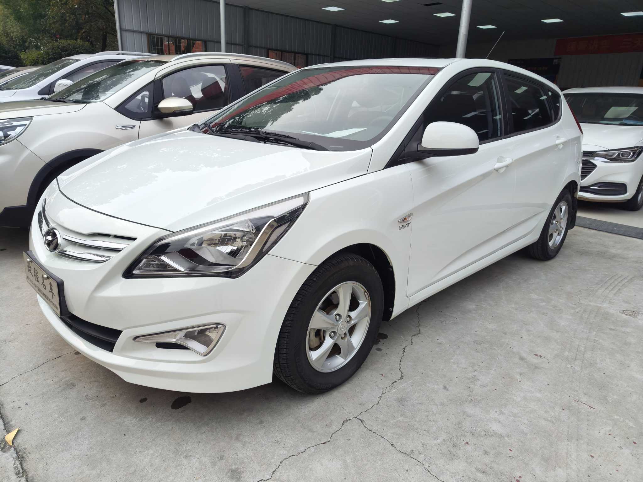 Hyundai Reina Hatchback 2016 #3 Hyundai Reina Hatchback 2016 car image #3