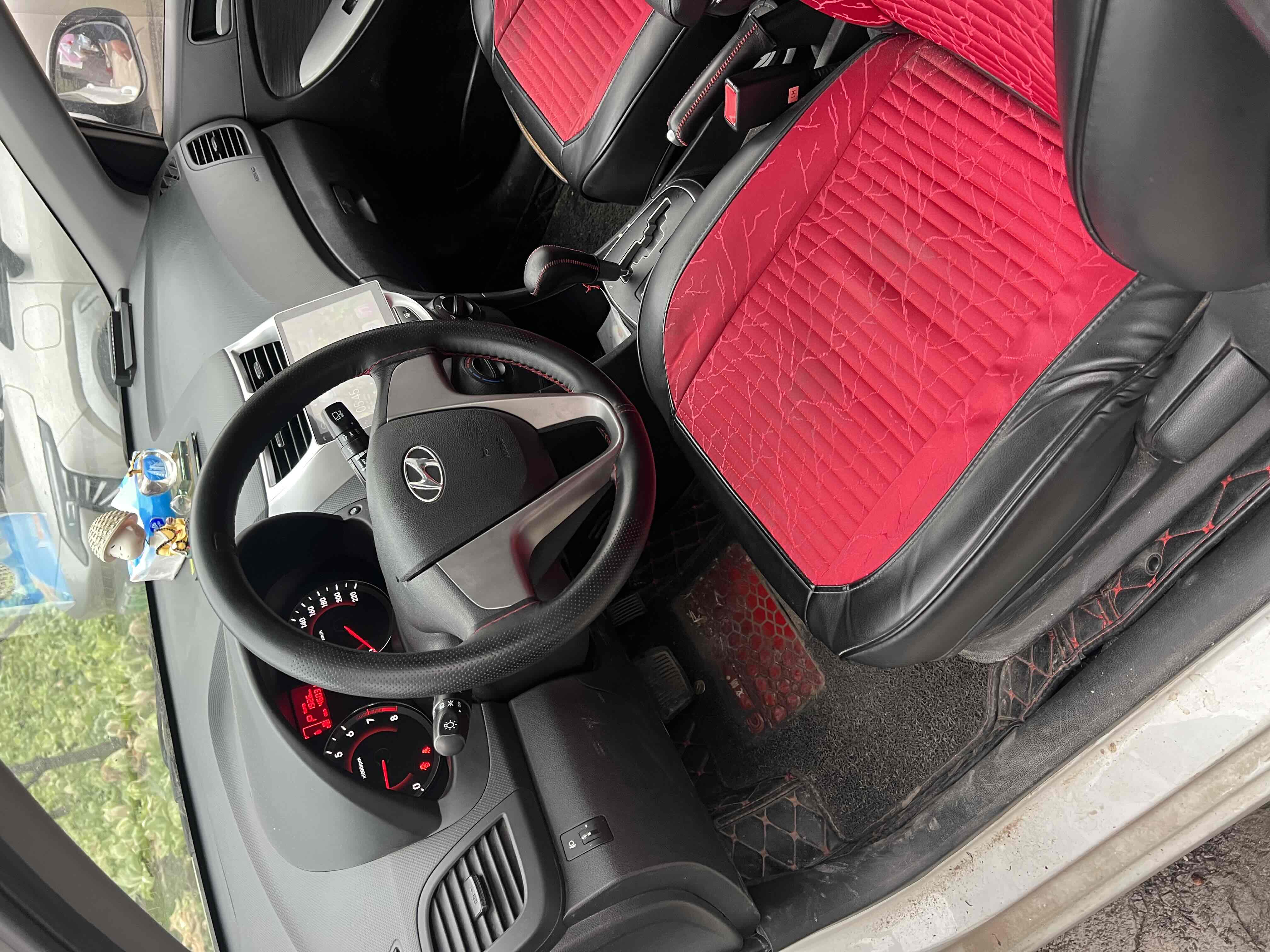 Hyundai Reina Hatchback 2017 imagem de carro #3