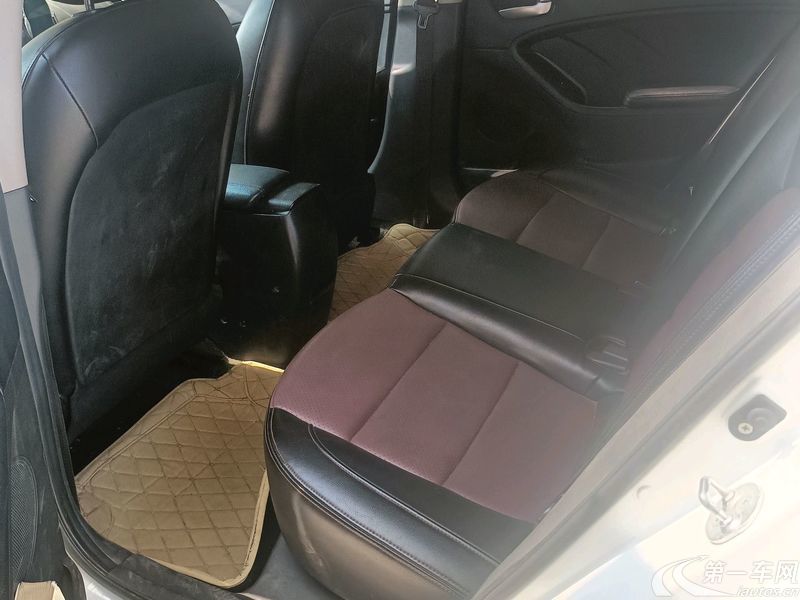 Kia Forte Koup 2015 car image #3