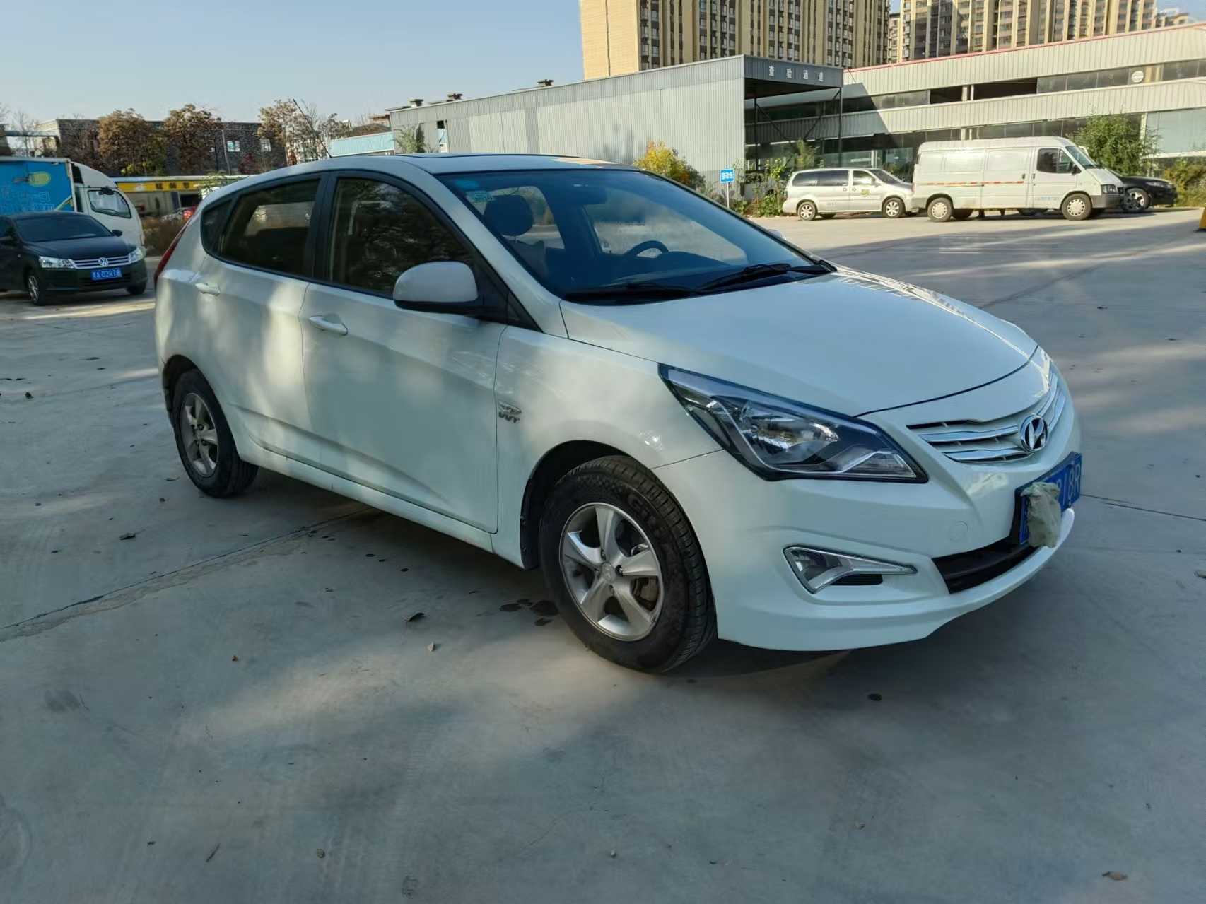 Hyundai Reina Hatchback 2017 #3 Hyundai Reina Hatchback 2017 imagem de carro #3