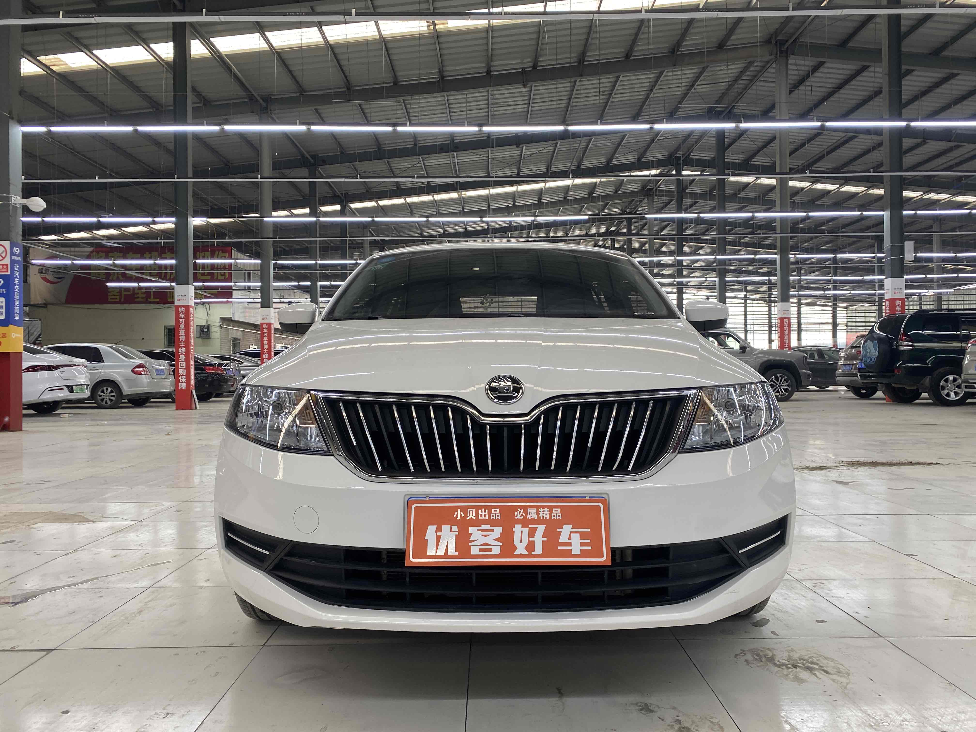 Skoda Rapid Spaceback 2019 car image #3