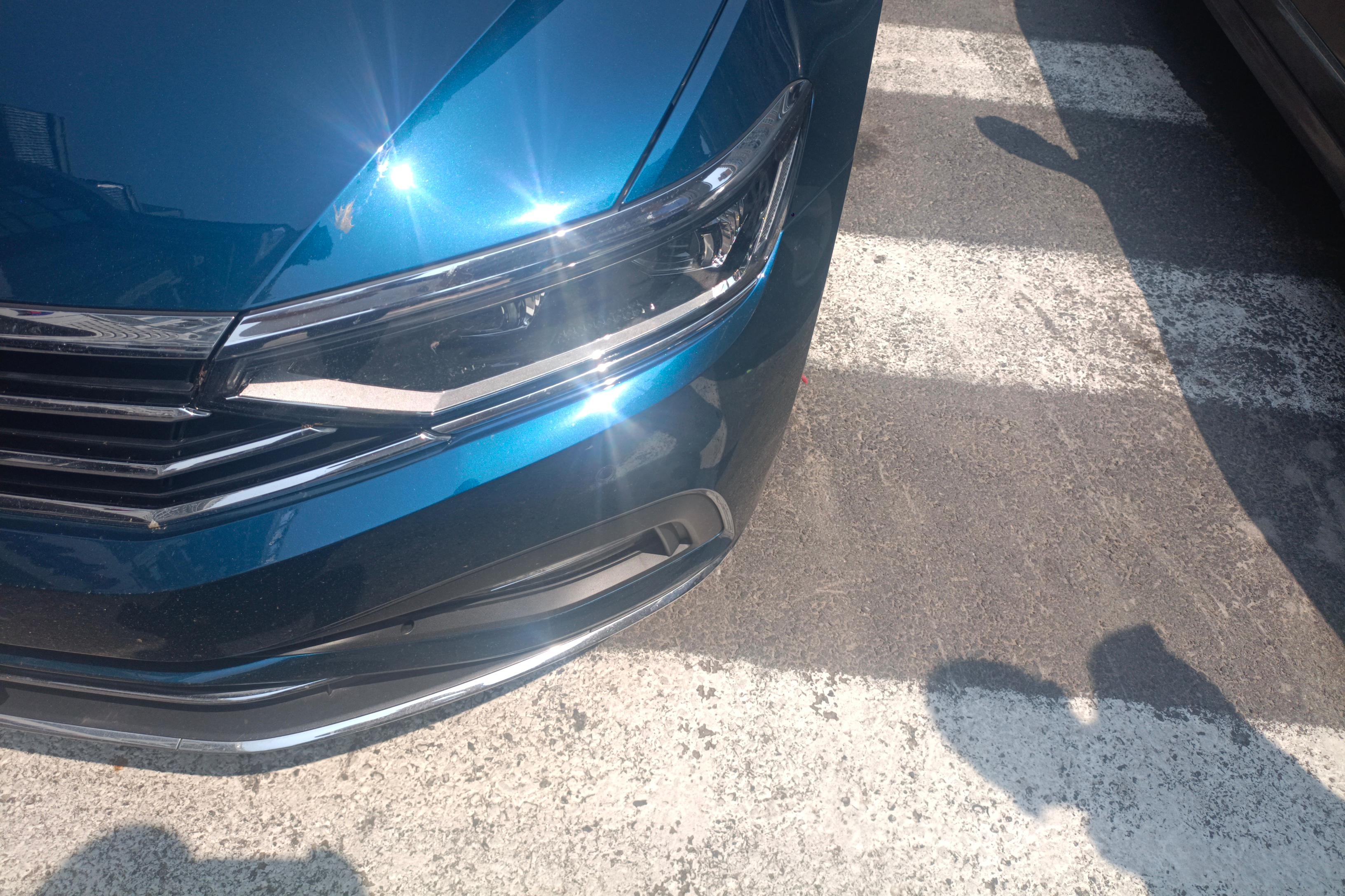 Volkswagen Passat Variant 2021 immagine di auto #3