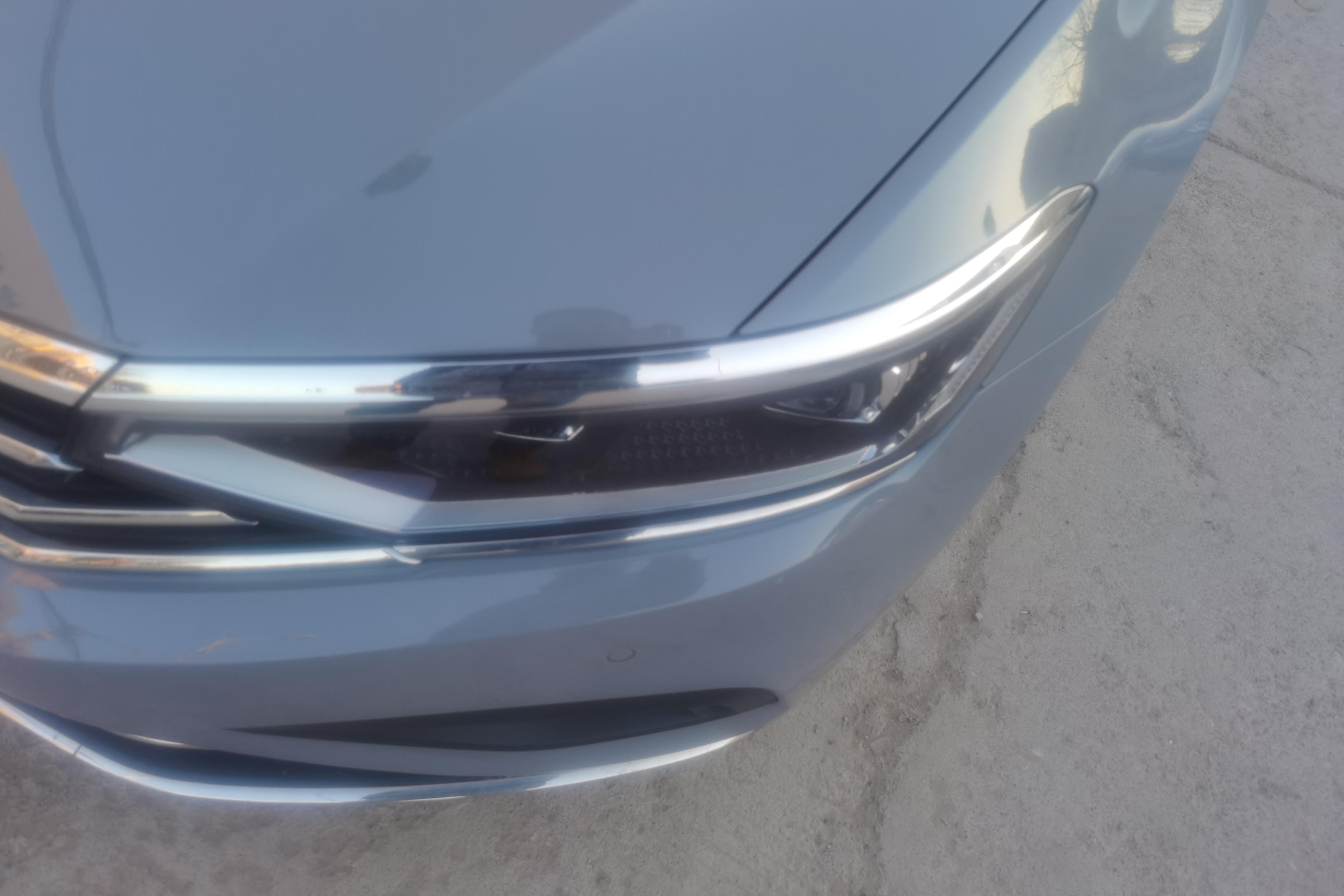 Volkswagen Passat Variant 2023 immagine di auto #3