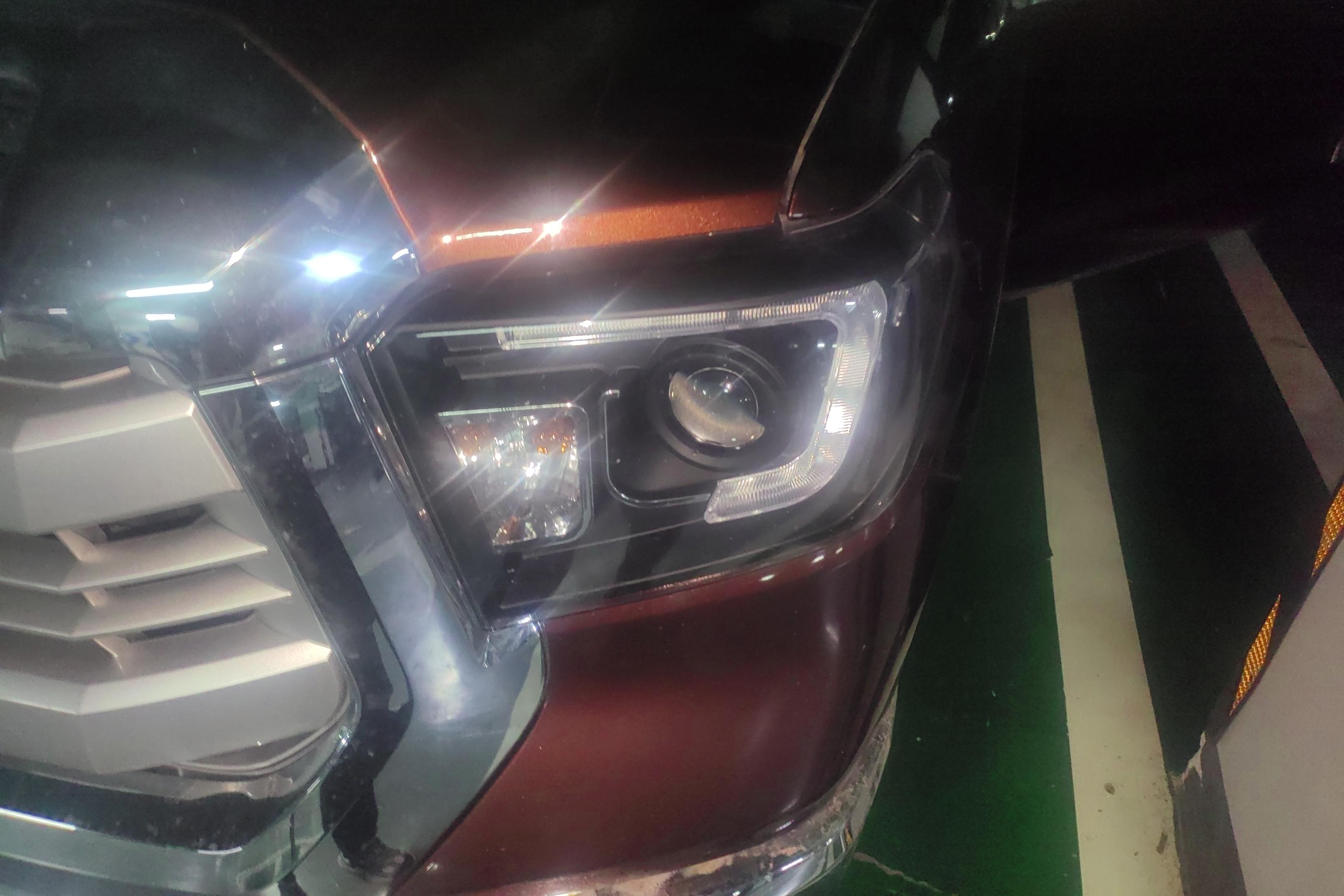 Toyota Tundra 2015 image de voiture #3