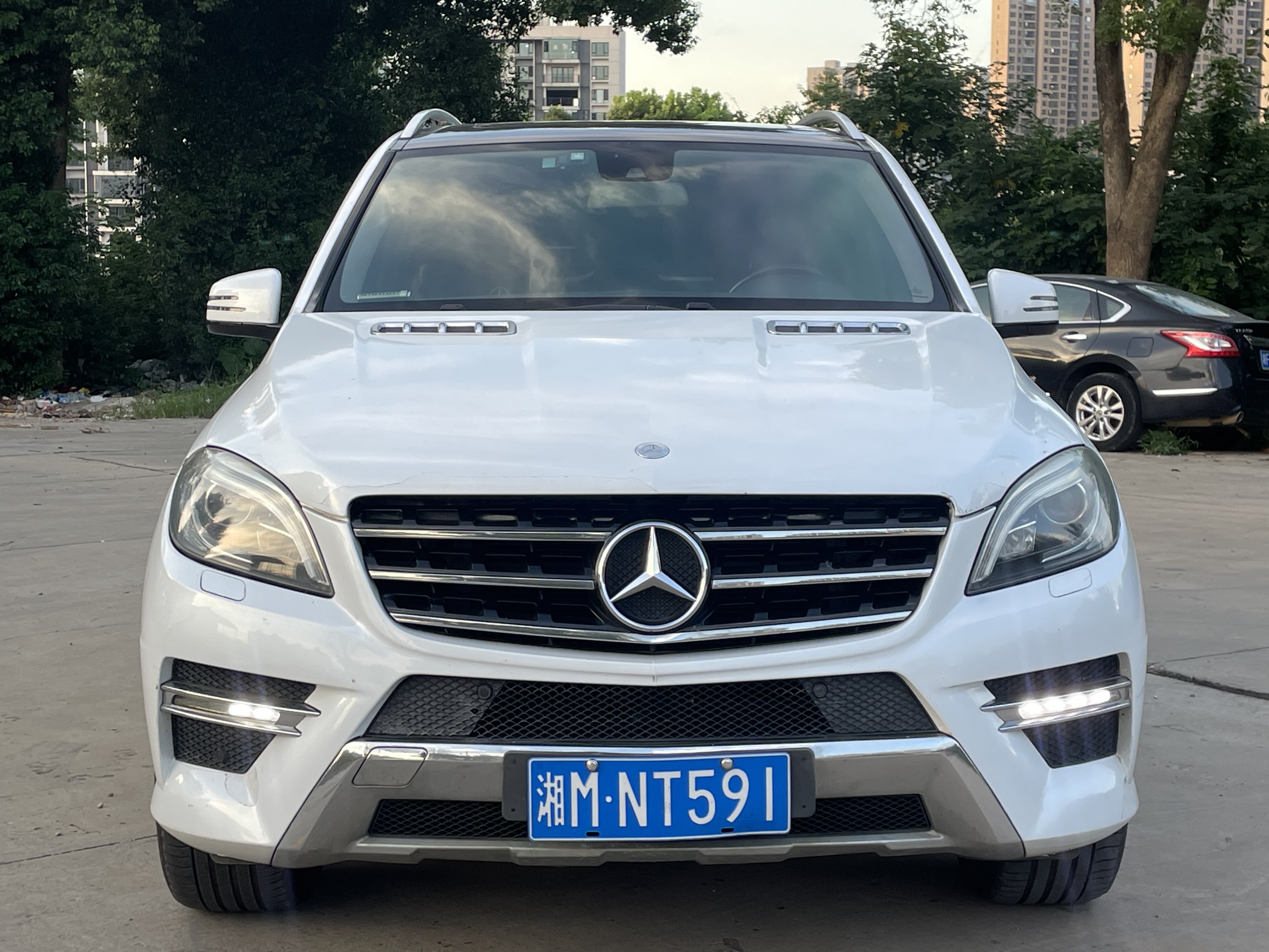 Mercedes-Benz M Class 2012 car image #3