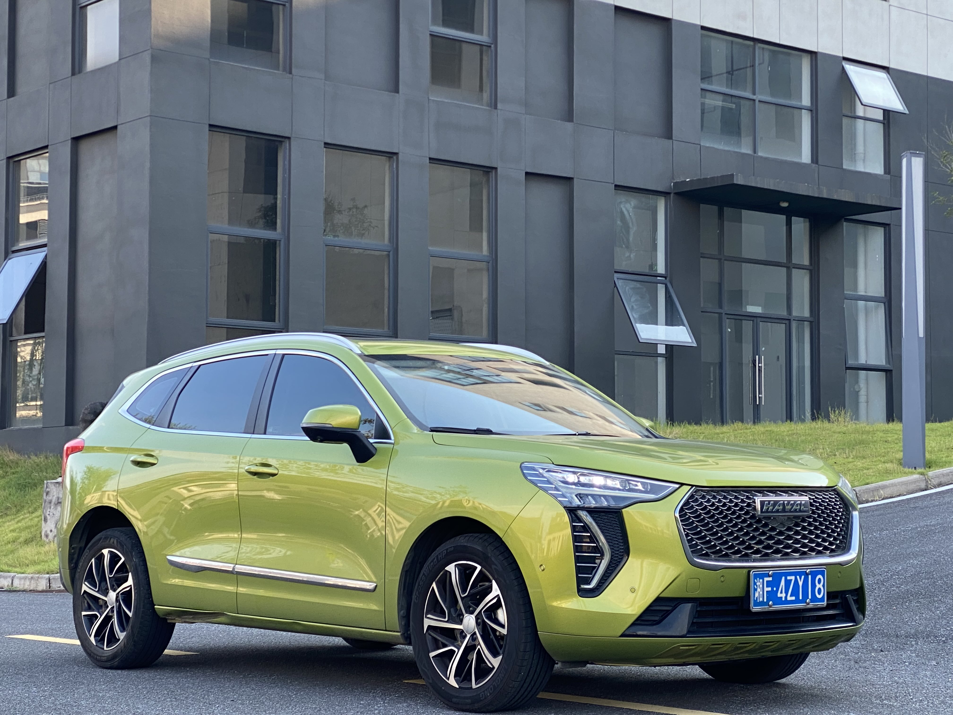 Haval Jolion 2021 #3 Haval Jolion 2021 car image #3