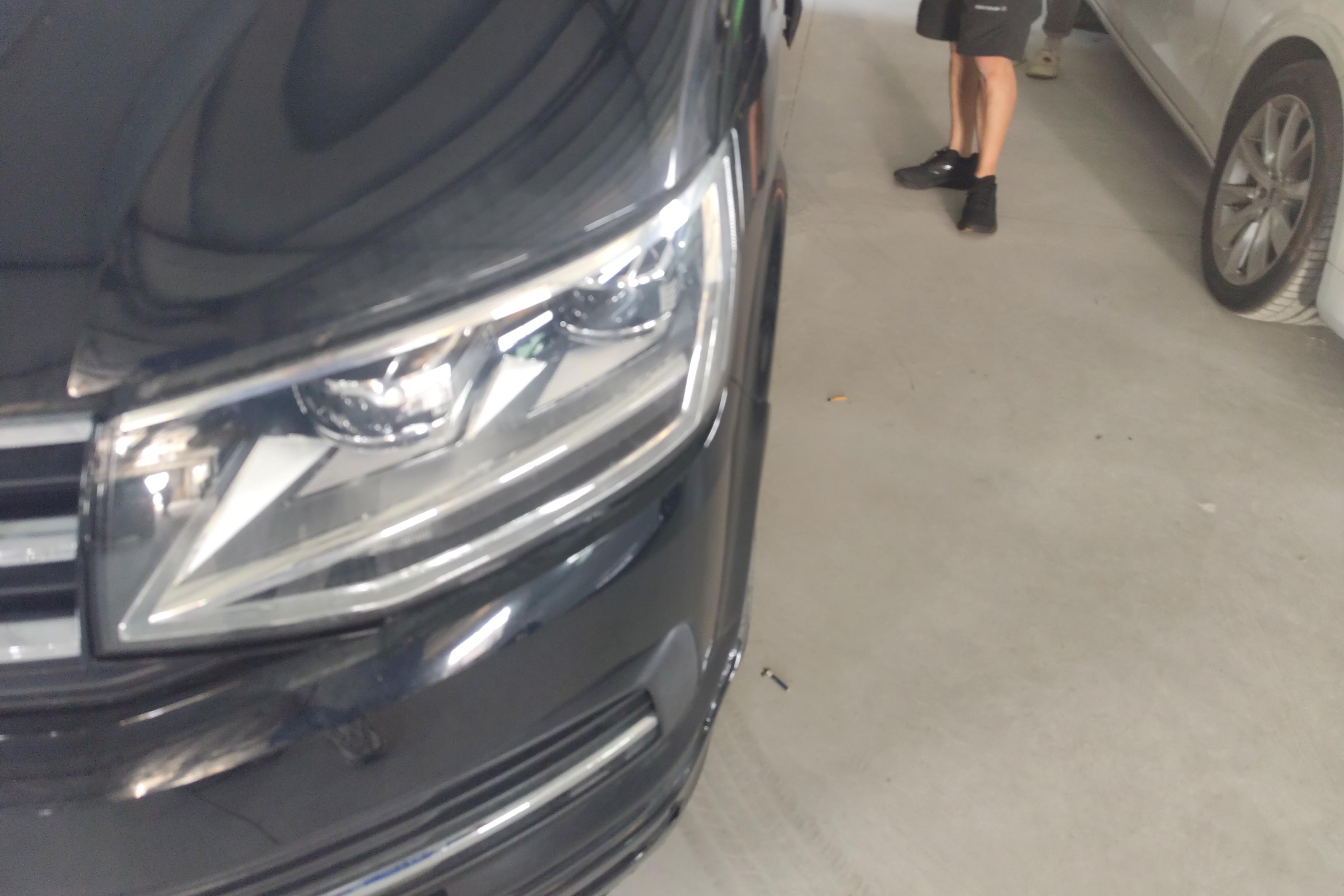 Volkswagen Caravelle 2018 car image #3