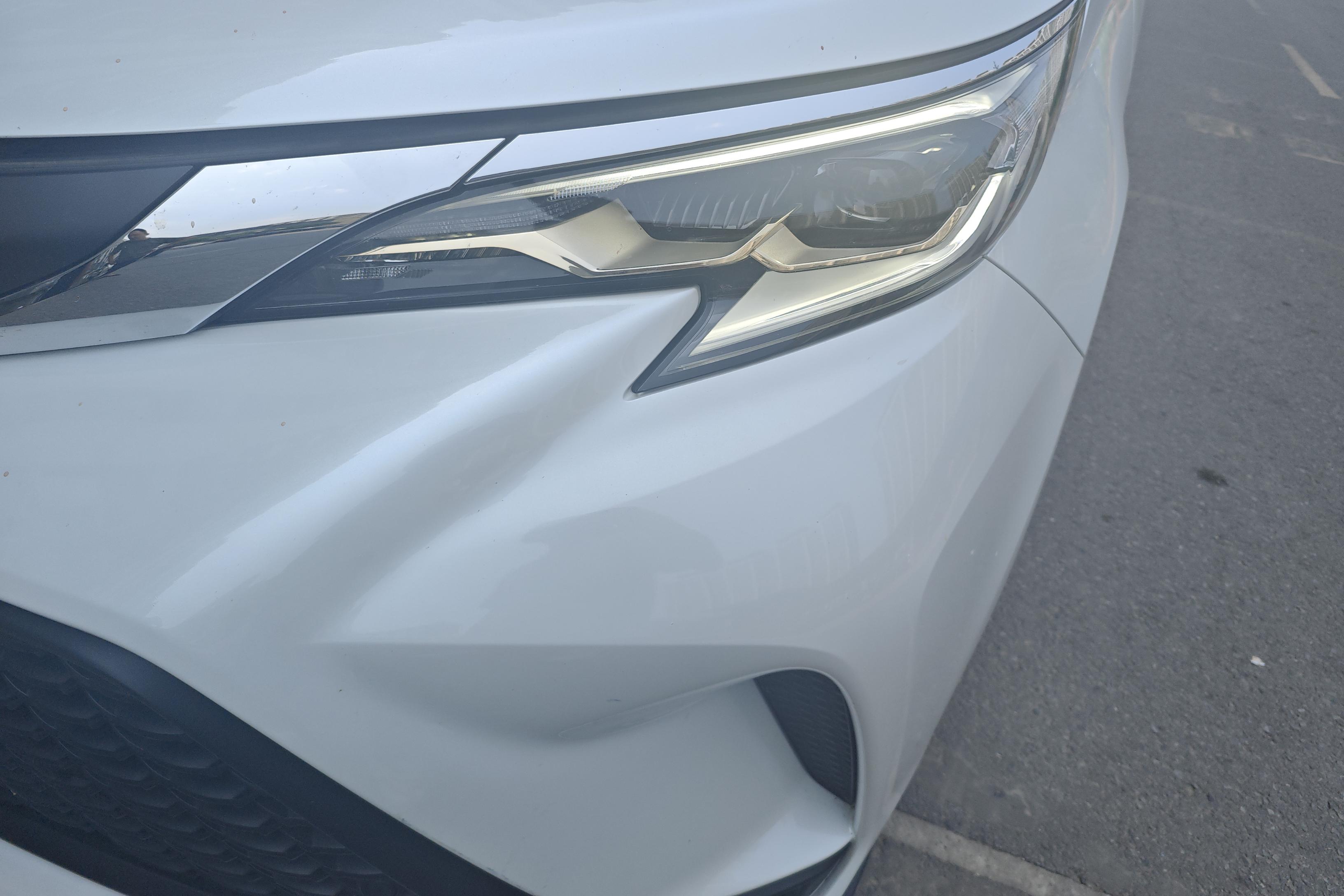 Toyota Granvia 2023 immagine di auto #3