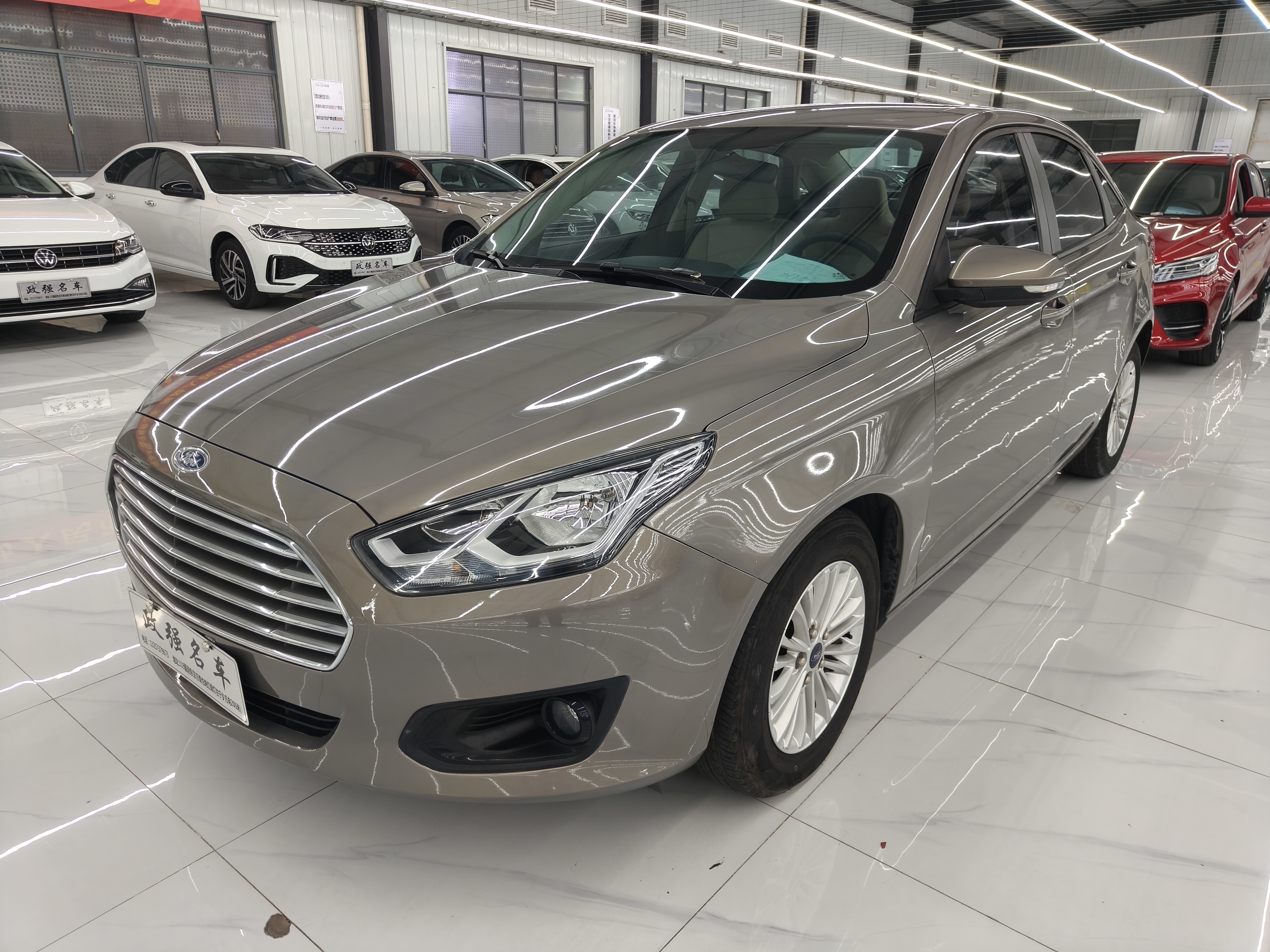 Ford Escort 2016 immagine di auto #3