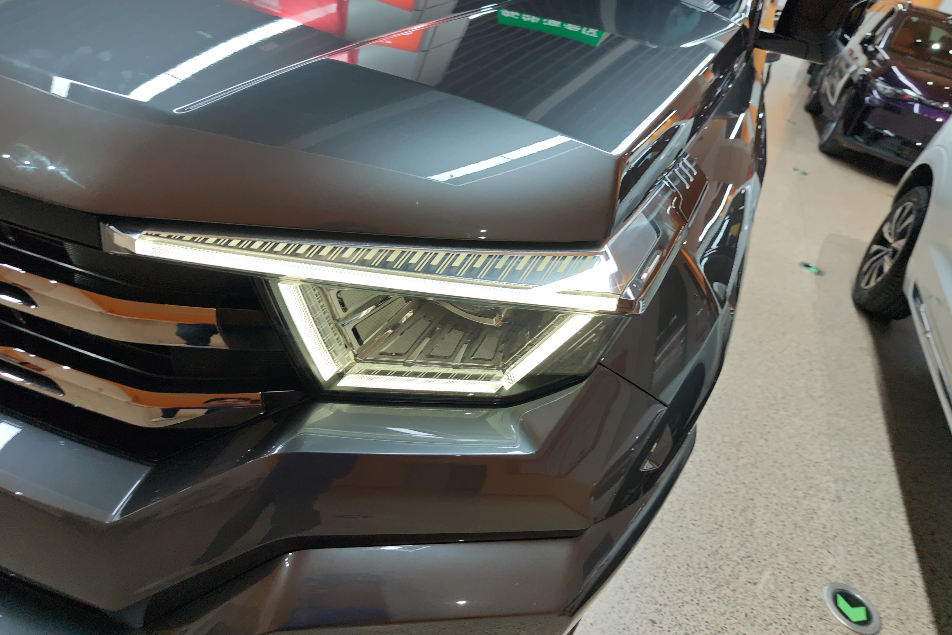 Tank 400 2023 car image #3