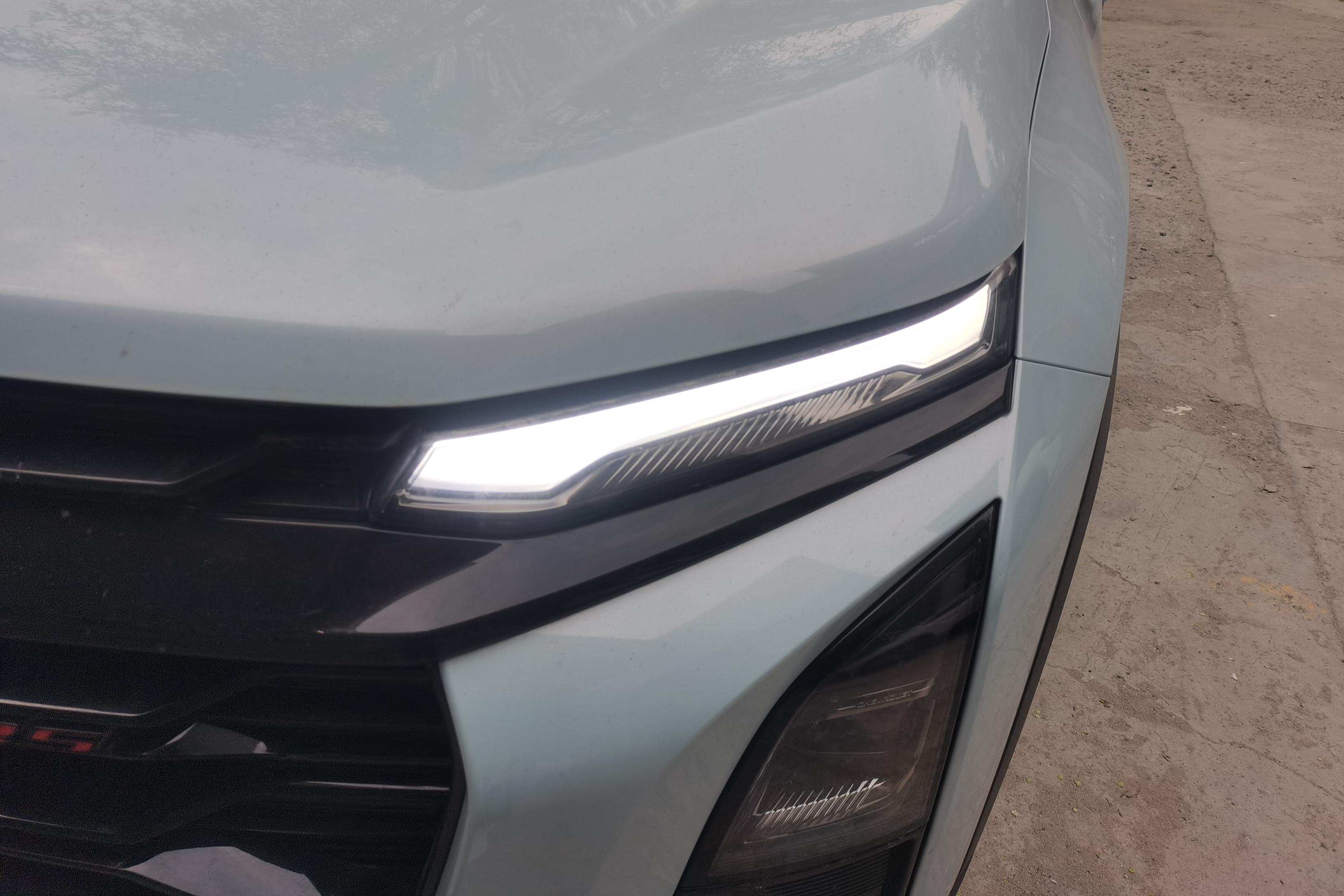 Chevrolet Equinox Plus 2024 car image #3