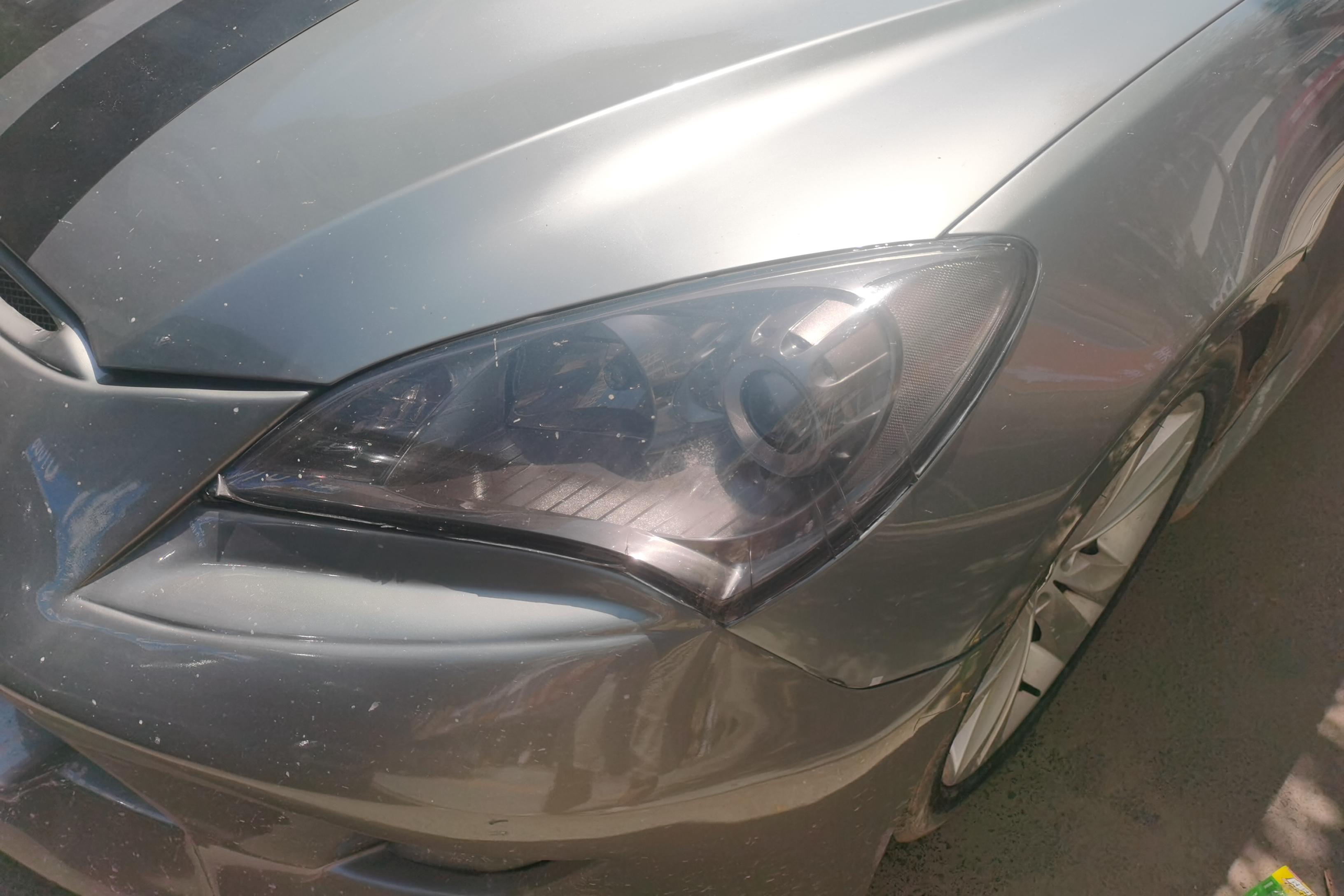 Hyundai Rohens 2012 #3 Hyundai Rohens 2012 car image #3