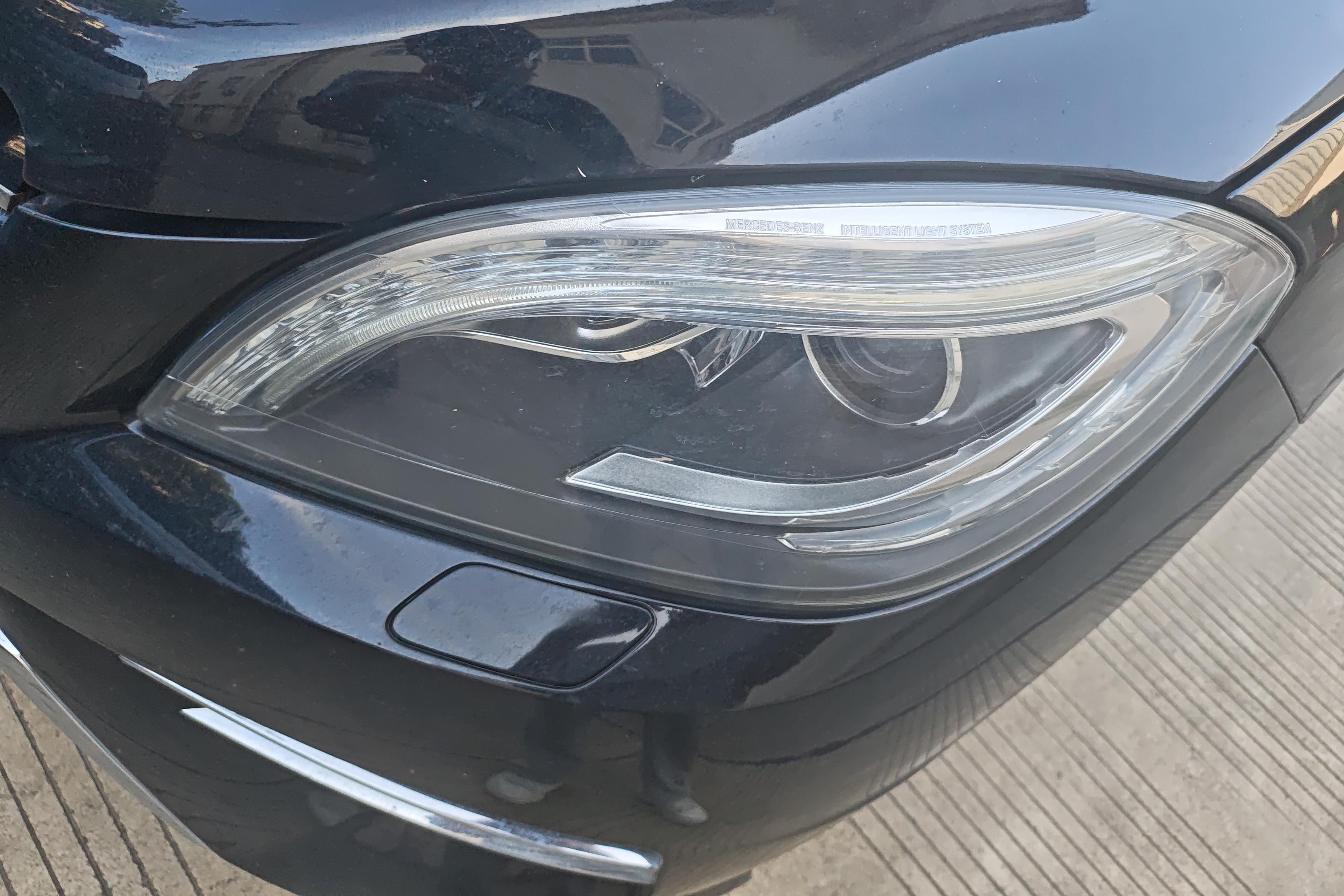 Mercedes-Benz M Class 2015 car image #3