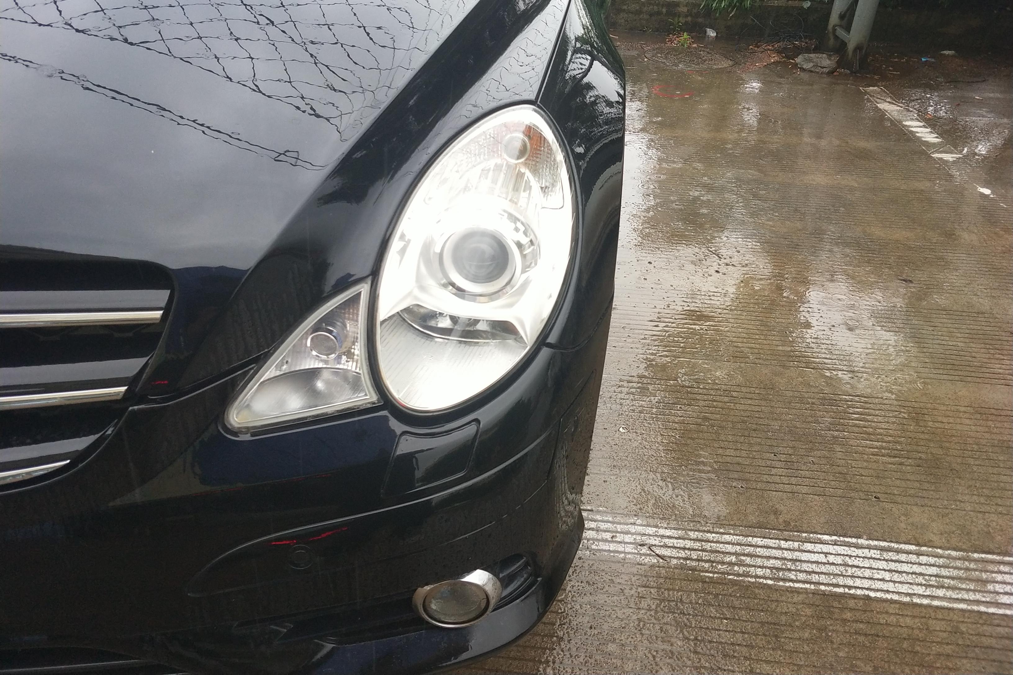 Mercedes-Benz R Class 2009 car image #3