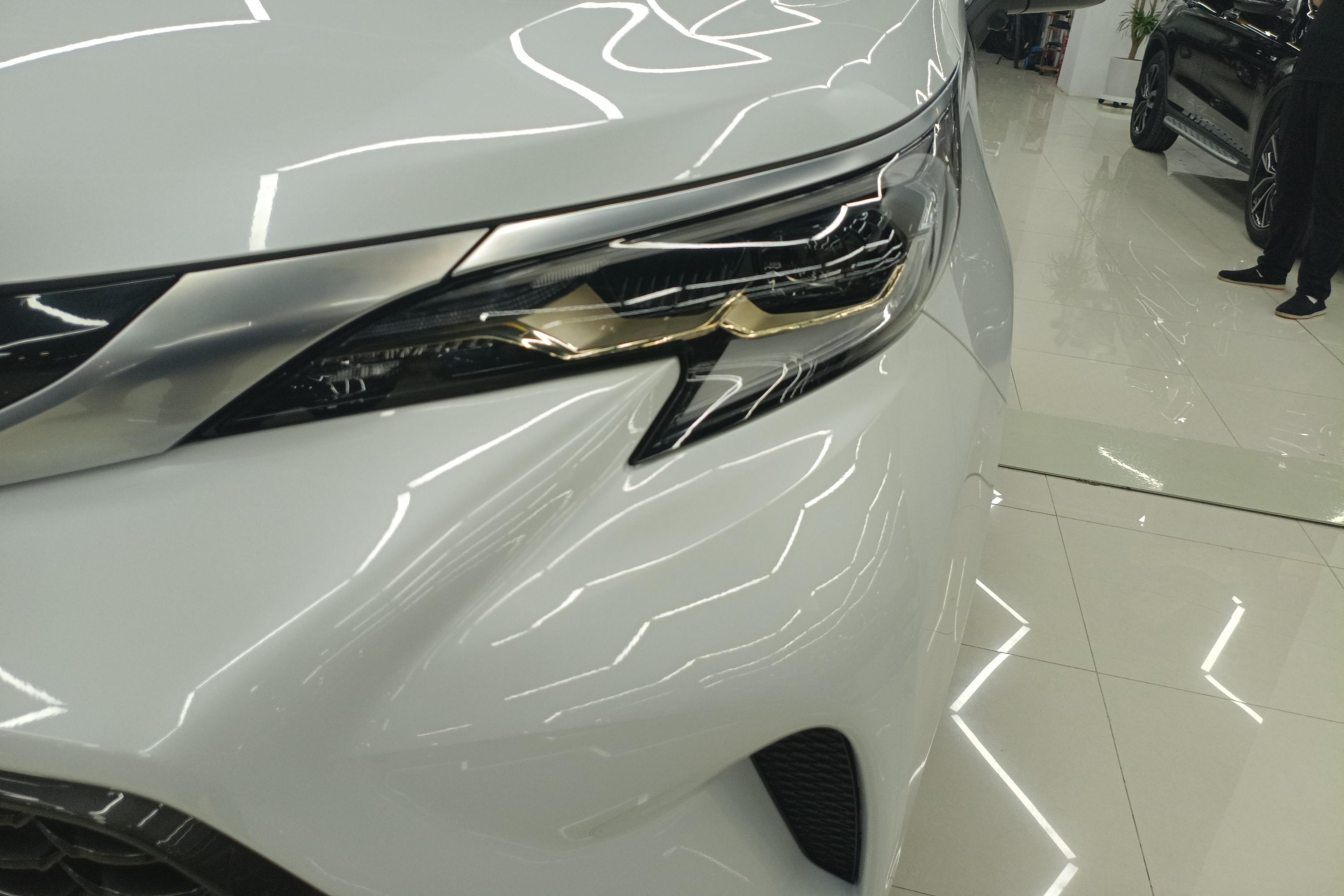 Toyota Granvia 2024 #3 Toyota Granvia 2024 car image #3