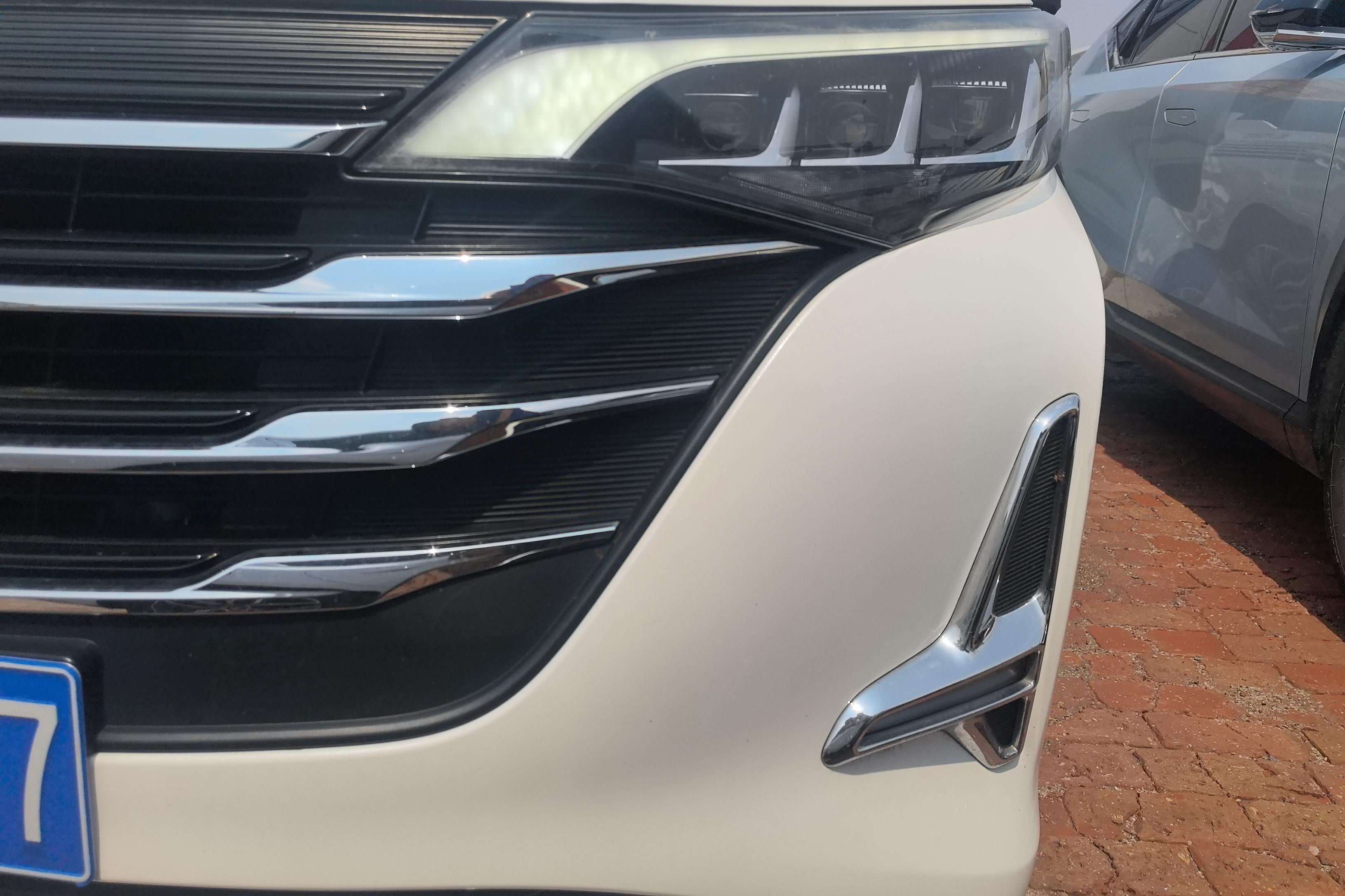 GAC Trumpchi M6 2019 car image #3