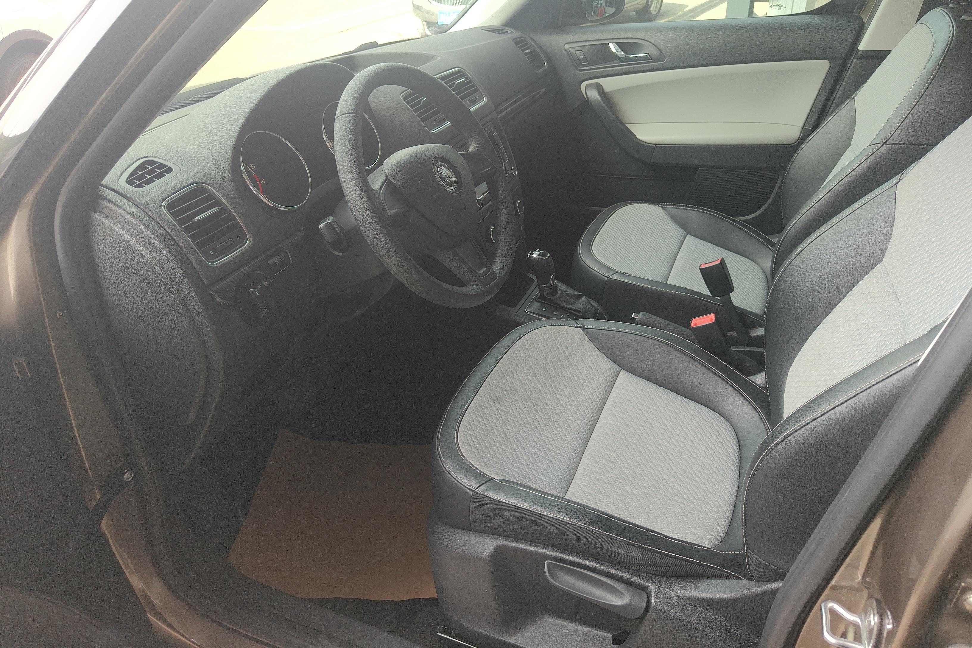 Skoda Yeti 2016 car image #3