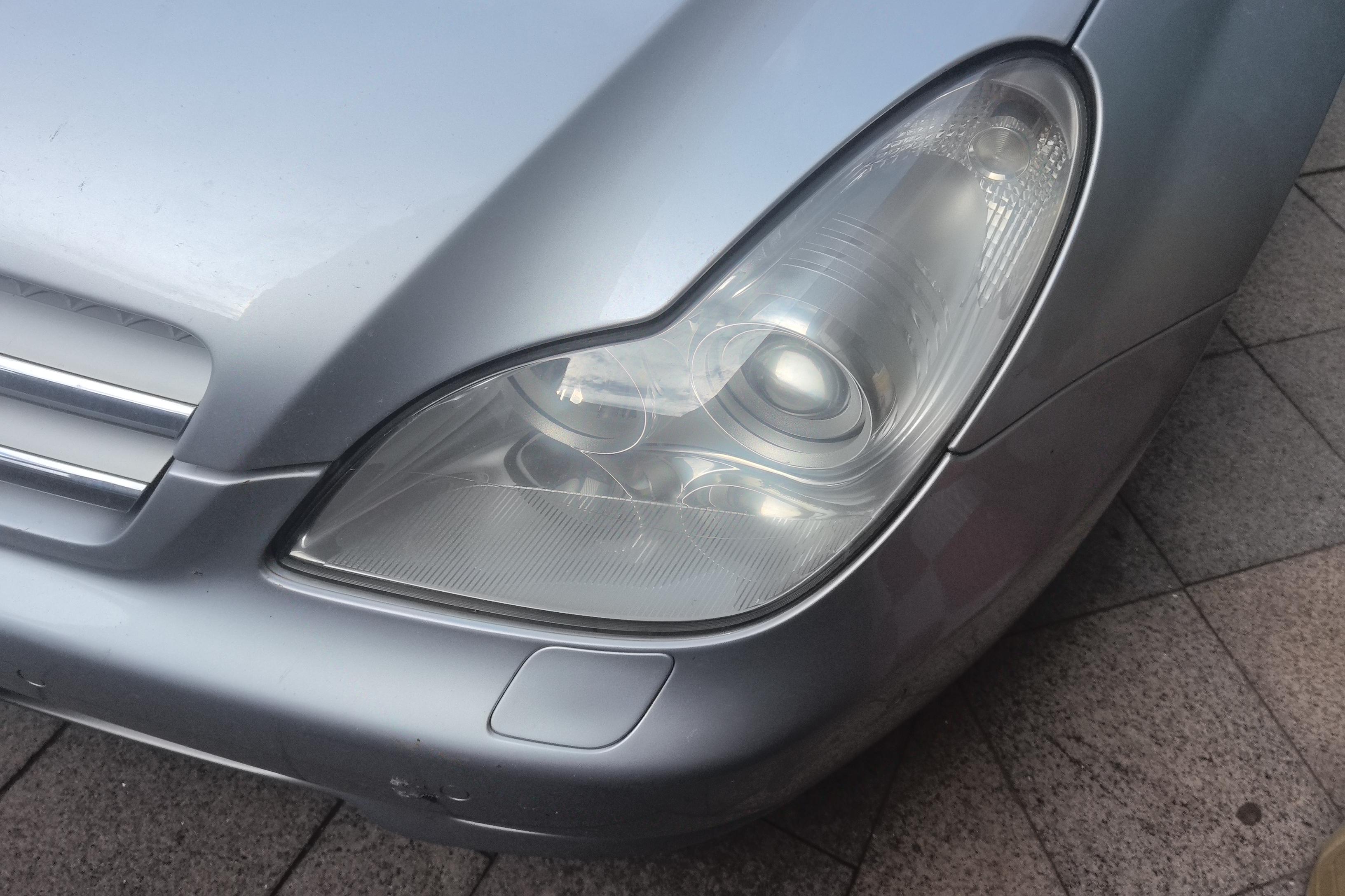 Mercedes-Benz CLS AMG 2010 car image #3