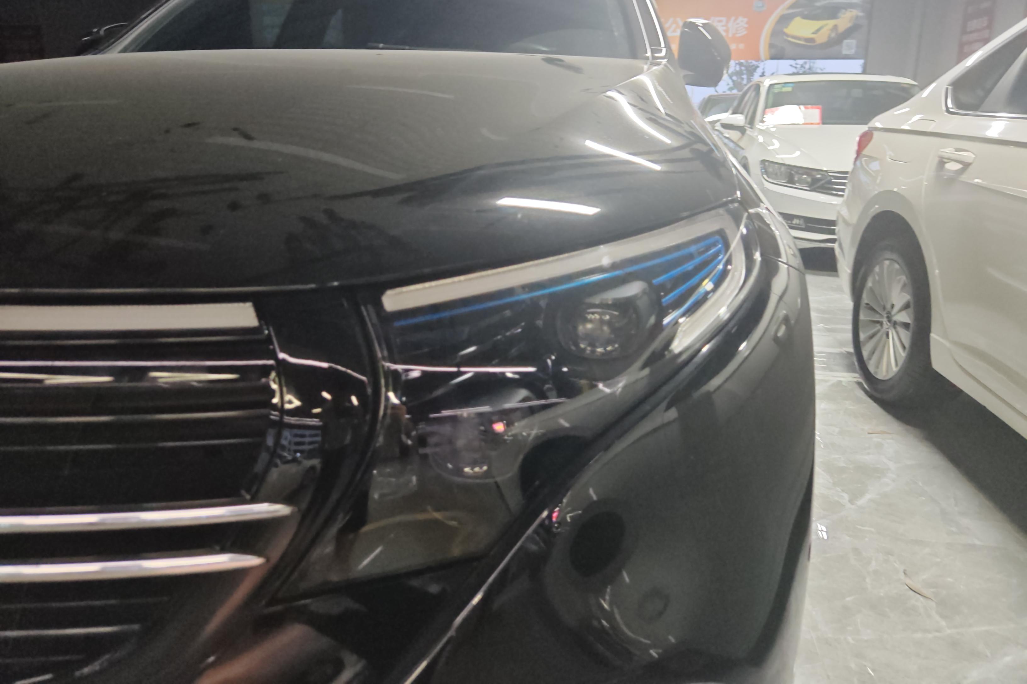 Mercedes-Benz EQC Class 2020 car image #3