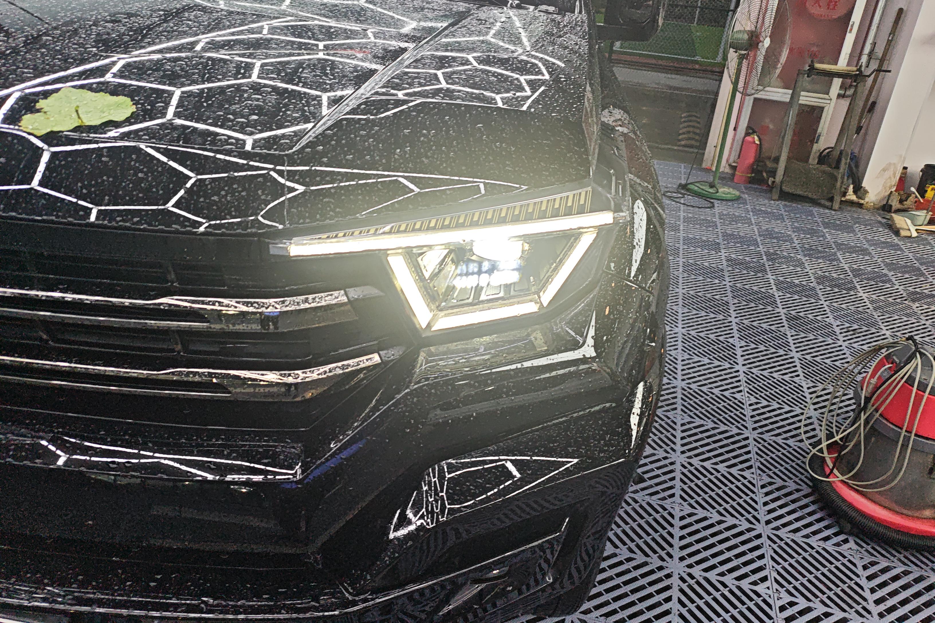 Tank 400 2024 car image #3