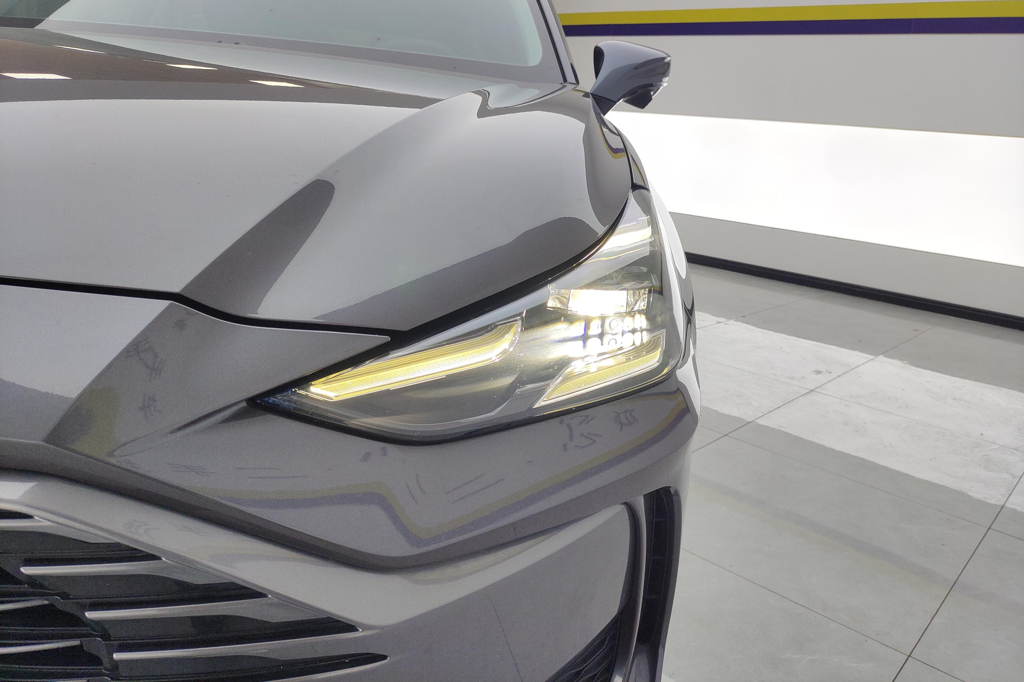 MG ES5 2022 car image #3