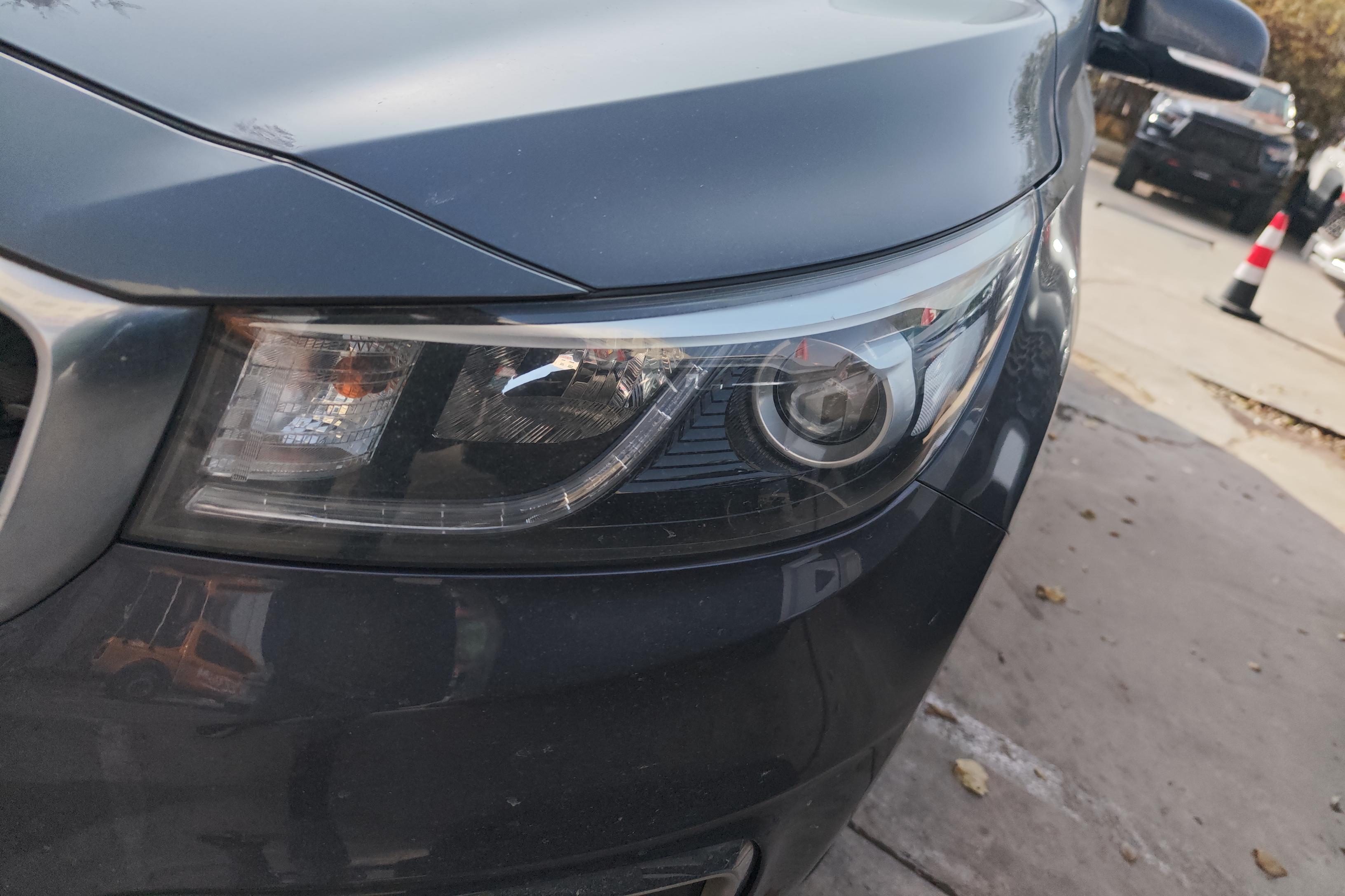 Kia Carnival 2016 immagine di auto #3