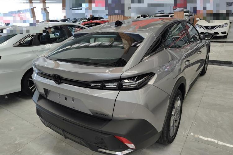 Peugeot 408X car image #3