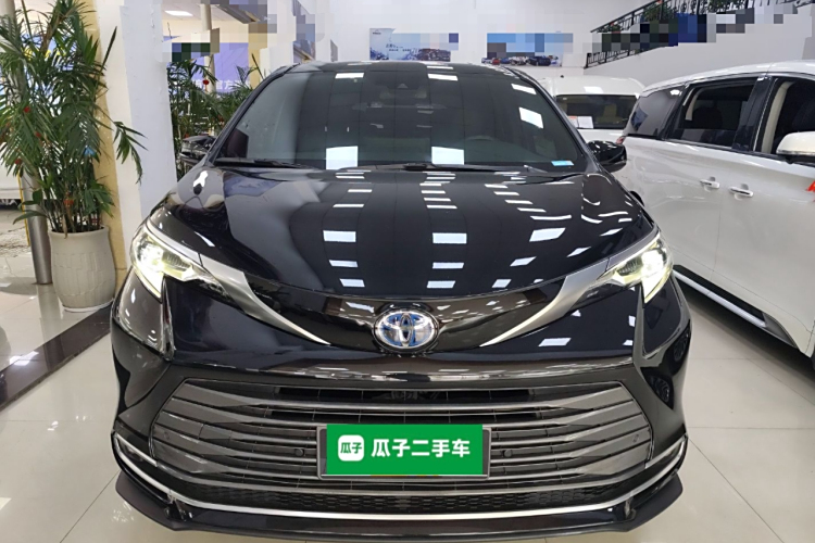 Toyota Sienna 2022 #3 Toyota Sienna 2022 car image #3