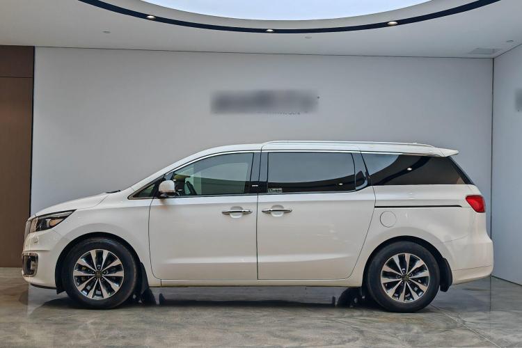 Kia Carnival (Imported) 2018 car image #3