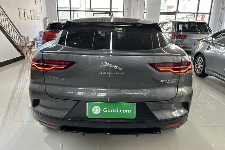 2019 car image #3