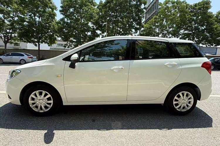 Chevrolet Lova 2017 car image #3