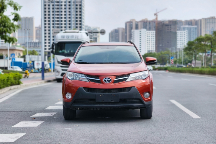 Toyota RAV4 (Imported) 2014 immagine di auto #3