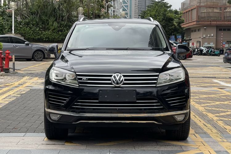 Volkswagen Touareg 2016 car image #3