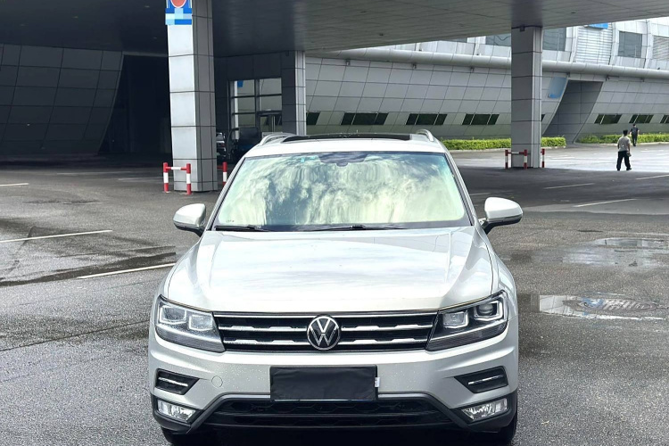 Volkswagen Tiguan L 2021 car image #3