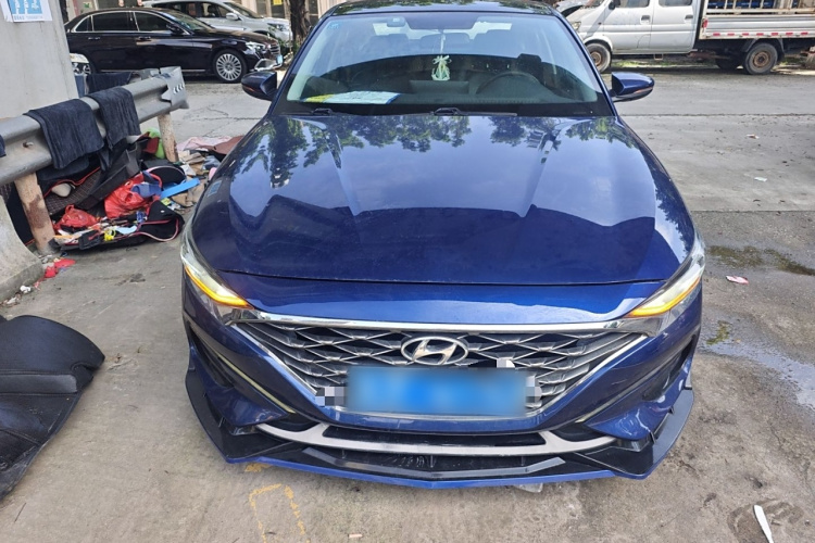 Hyundai Lafesta 2019 car image #3