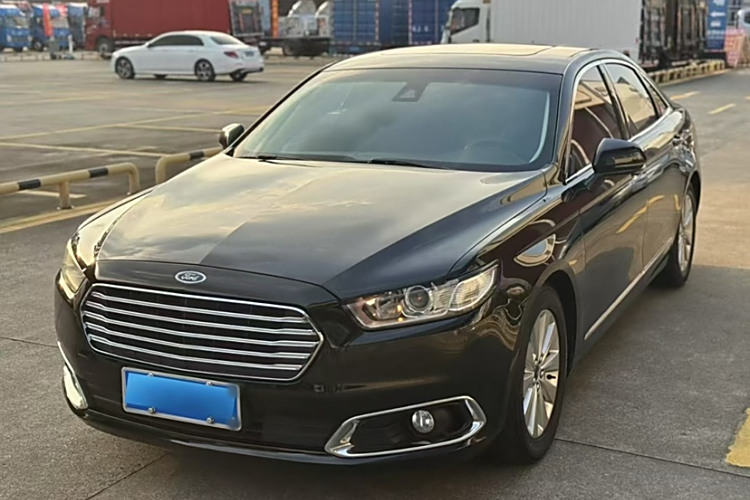 Ford Taurus 2016 car image #3