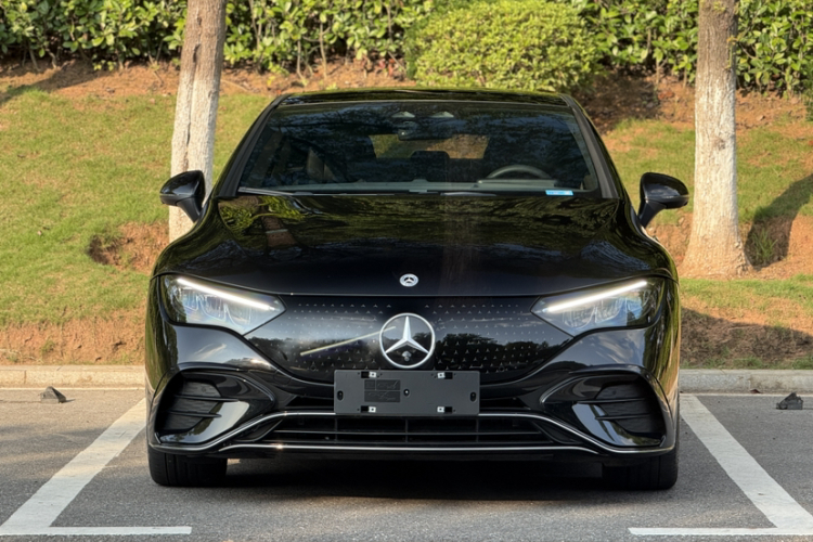 Mercedes-Benz EQE Class 2024 car image #3