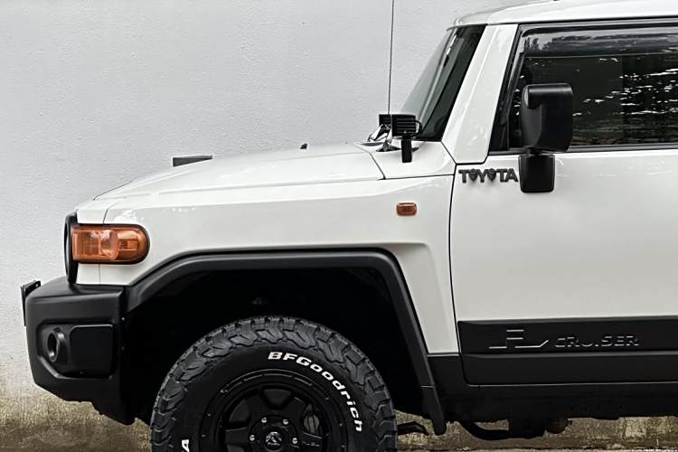 Toyota FJ Cruiser 2020 car image #3