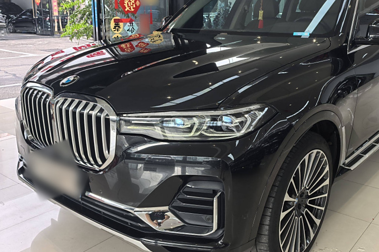 BMW X7 M60i 2022 #3 BMW X7 M60i 2022 car image #3