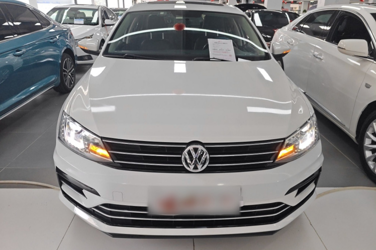 Volkswagen Sagitar 2019 immagine di auto #3