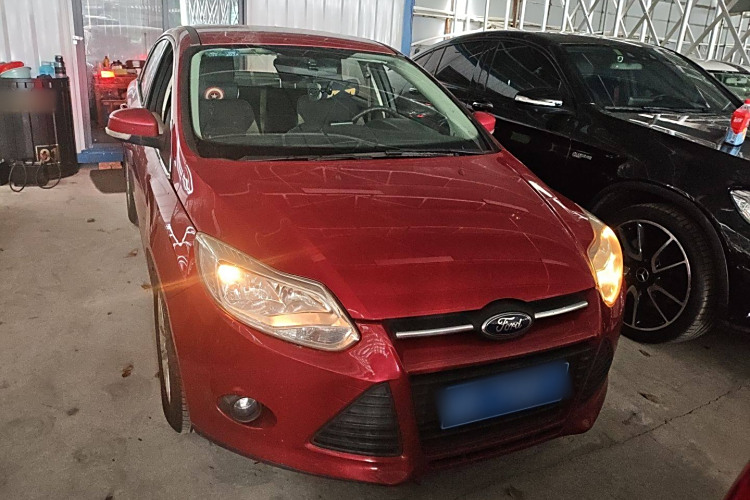 Ford Focus (Imported) 2014 #3 Ford Focus (Imported) 2014 صورة سيارة #3