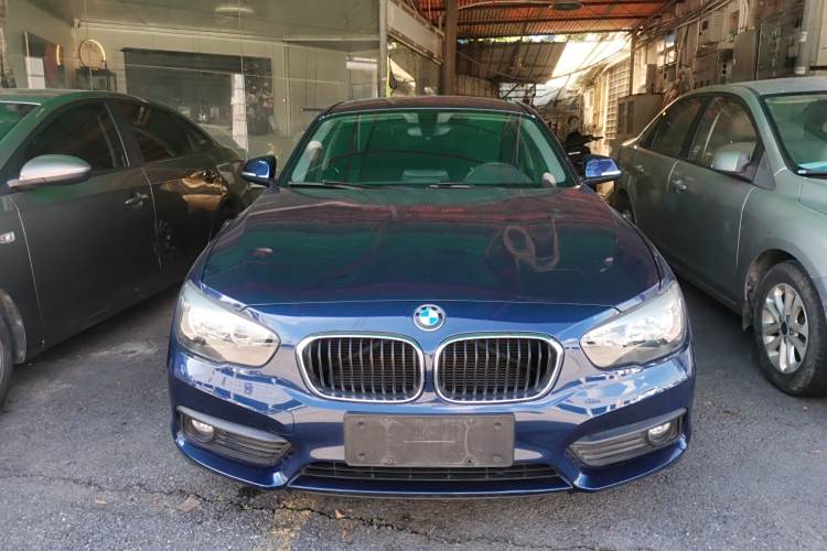 BMW 1 Series (Imported) 2019 #3 BMW 1 Series (Imported) 2019 car image #3