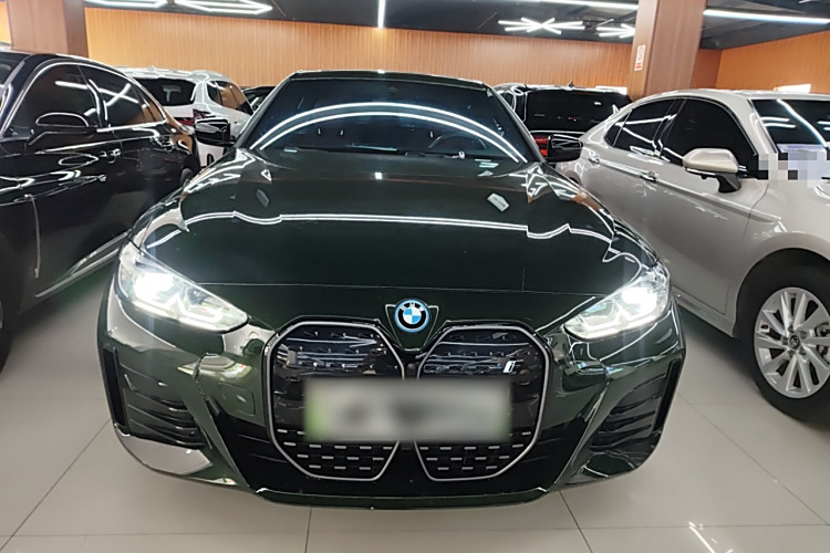 BMW i4 M50 2024 #3 BMW i4 M50 2024 car image #3