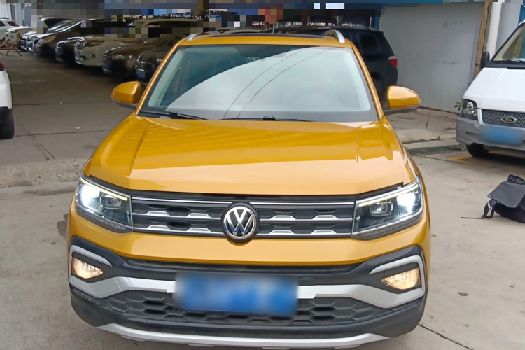 Volkswagen T-Cross 2020 car image #3