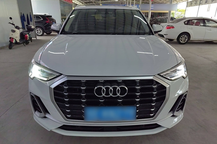 Audi Q3 (Imported) 2022 immagine di auto #3