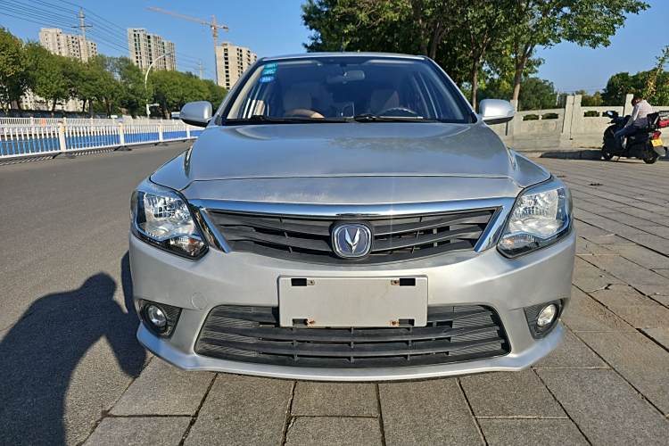 长安 悦翔V3 2016 汽车图片 #3