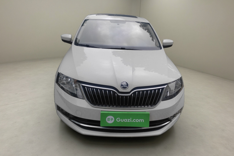 Skoda Rapid 2019 imagen de coche #3