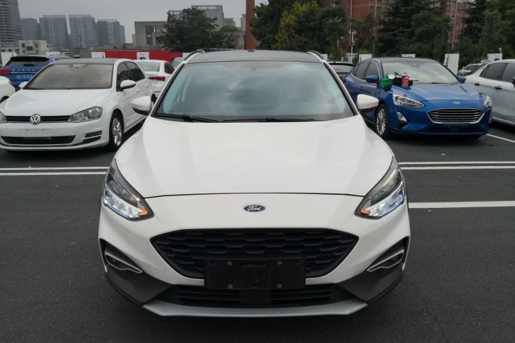 Ford Focus Active 2021 صورة سيارة #3